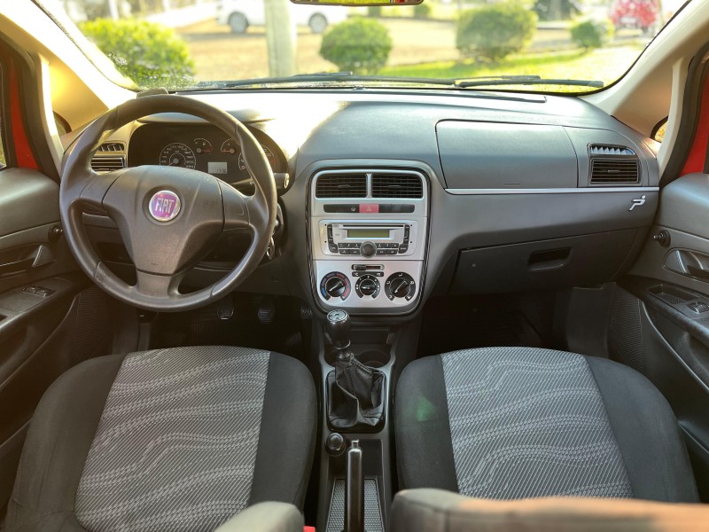 PUNTO 1.4 ATTRACTIVE 8V FLEX 4P MANUAL