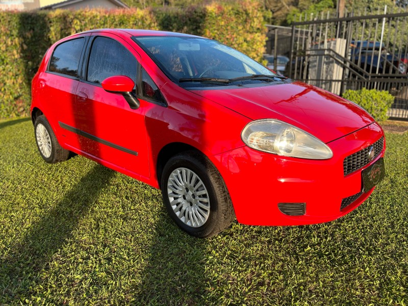 PUNTO 1.4 ATTRACTIVE 8V FLEX 4P MANUAL - 2011 - BOM PRINCíPIO