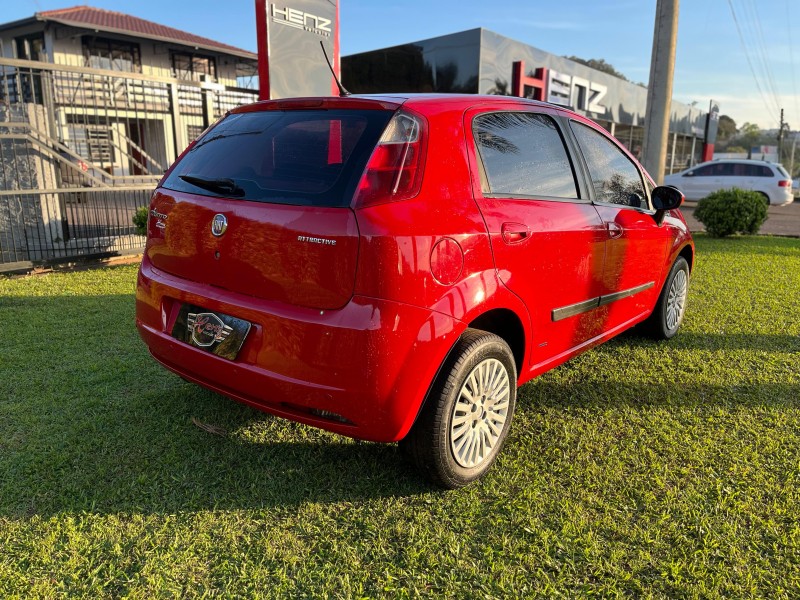 PUNTO 1.4 ATTRACTIVE 8V FLEX 4P MANUAL - 2011 - BOM PRINCíPIO