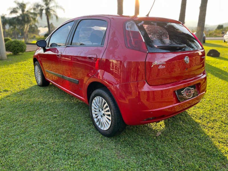 PUNTO 1.4 ATTRACTIVE 8V FLEX 4P MANUAL - 2011 - BOM PRINCíPIO