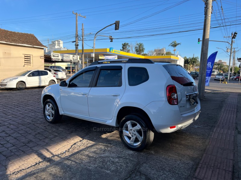 DUSTER 1.6 DYNAMIQUE 4X2 16V FLEX 4P MANUAL - 2014 - VENâNCIO AIRES