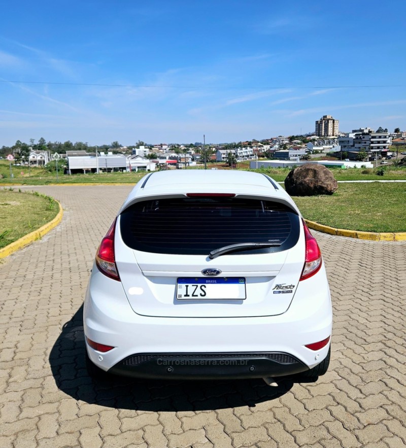 FIESTA 1.6 SE HATCH 16V FLEX 4P MANUAL - 2019 - LAJEADO