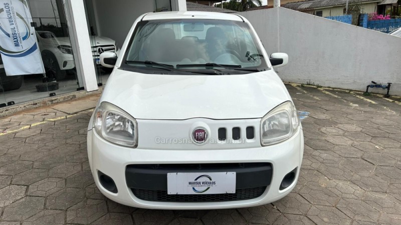 UNO 1.0 EVO VIVACE 8V FLEX 2P MANUAL - 2015 - GRAVATAí