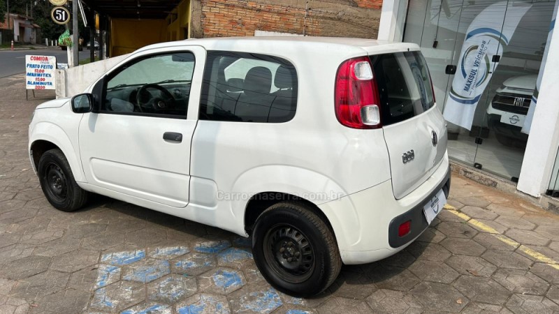 UNO 1.0 EVO VIVACE 8V FLEX 2P MANUAL - 2015 - GRAVATAí