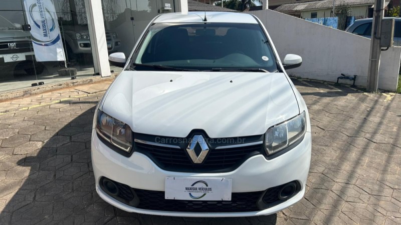 SANDERO 1.0 AUTHENTIQUE 8V FLEX 4P MANUAL - 2015 - GRAVATAí