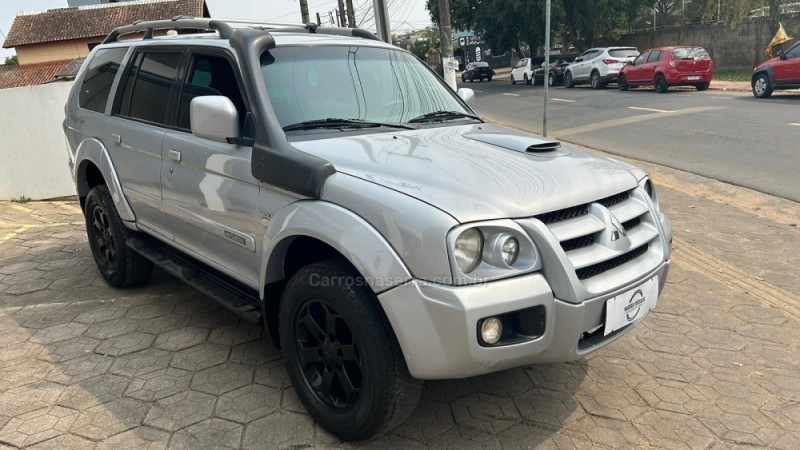 PAJERO 2.8 SPORT GLS 8V 4X4 TURBO DIESEL 4P MANUAL - 2010 - GRAVATAí