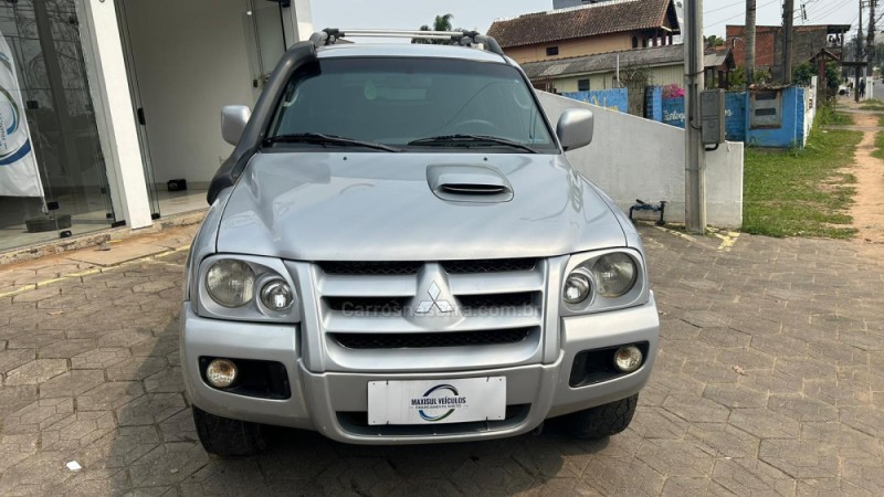 PAJERO 2.8 SPORT GLS 8V 4X4 TURBO DIESEL 4P MANUAL - 2010 - GRAVATAí