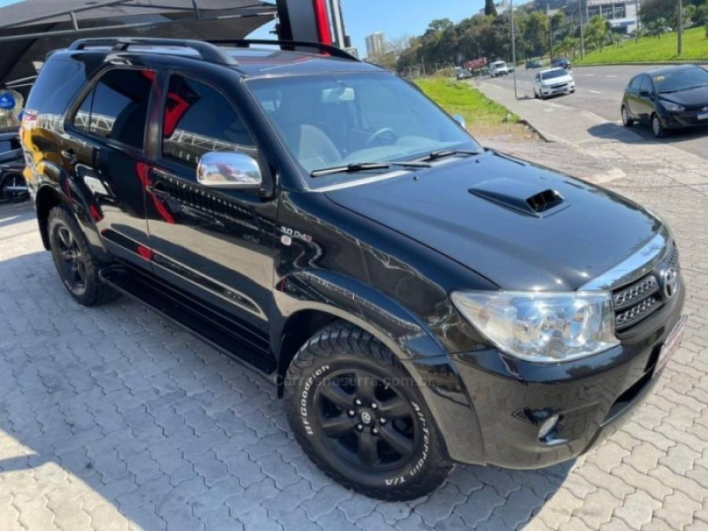 HILUX SW4 3.0 SRV 4X4 16V TURBO INTERCOOLER DIESEL 4P AUTOMÁTICO - 2011 - CAXIAS DO SUL