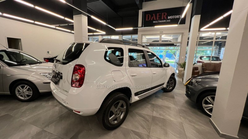 DUSTER 1.6 TECH ROAD 4X2 16V FLEX 4P MANUAL - 2015 - NOVO HAMBURGO