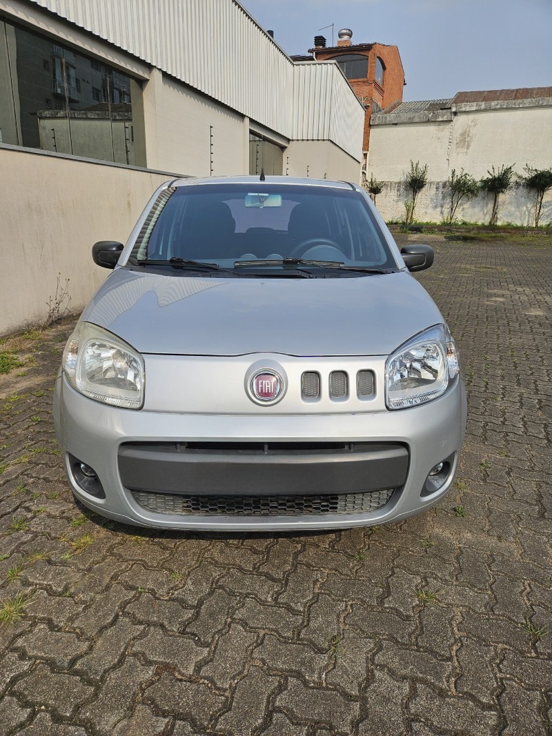 UNO 1.0 VIVACE 8V FLEX 4P MANUAL - 2014 - FARROUPILHA