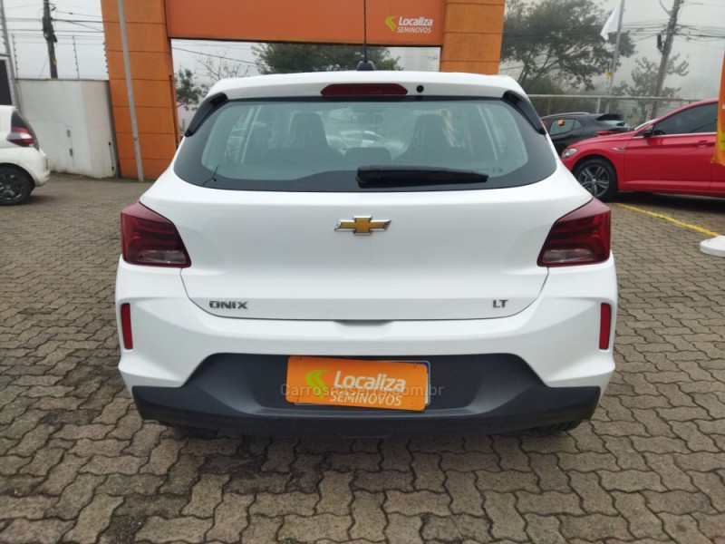 ONIX 1.0 LT 12V TURBO FLEX 4P AUTOMÁTICO - 2023 - CAXIAS DO SUL