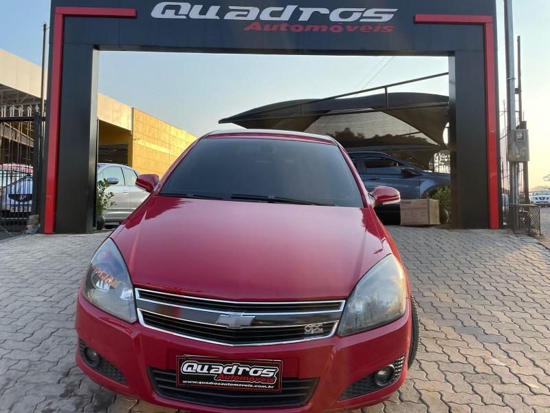 VECTRA 2.0 SFI GT HATCH 8V FLEX 4P MANUAL - 2011 - CAXIAS DO SUL