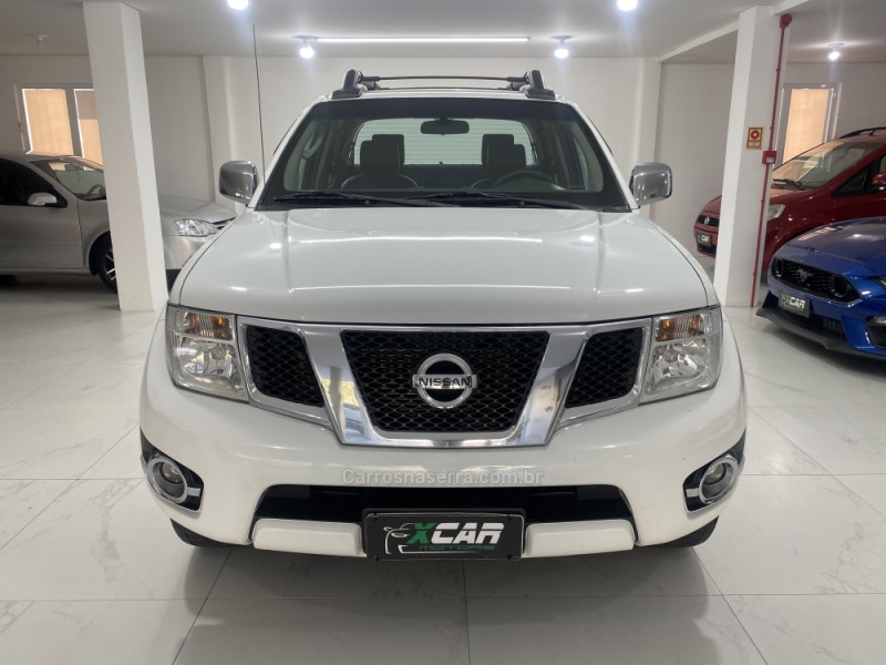 FRONTIER 2.5 SL 4X4 CD TURBO ELETRONIC DIESEL 4P AUTOMÁTICO - 2015 - BENTO GONçALVES