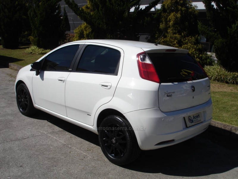 PUNTO 1.6 ESSENCE 16V FLEX 4P MANUAL - 2011 - CAXIAS DO SUL