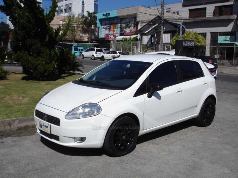 PUNTO 1.6 ESSENCE 16V FLEX 4P MANUAL - 2011 - CAXIAS DO SUL