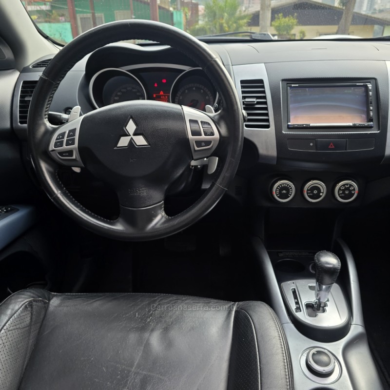 OUTLANDER 3.0 4X4 V6 24V GASOLINA 4P AUTOMÁTICO - 2009 - CAXIAS DO SUL