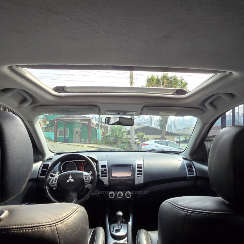 OUTLANDER 3.0 4X4 V6 24V GASOLINA 4P AUTOMÁTICO - 2009 - CAXIAS DO SUL