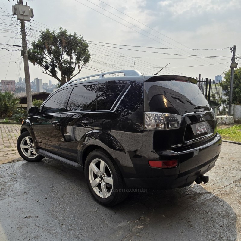 OUTLANDER 3.0 4X4 V6 24V GASOLINA 4P AUTOMÁTICO - 2009 - CAXIAS DO SUL