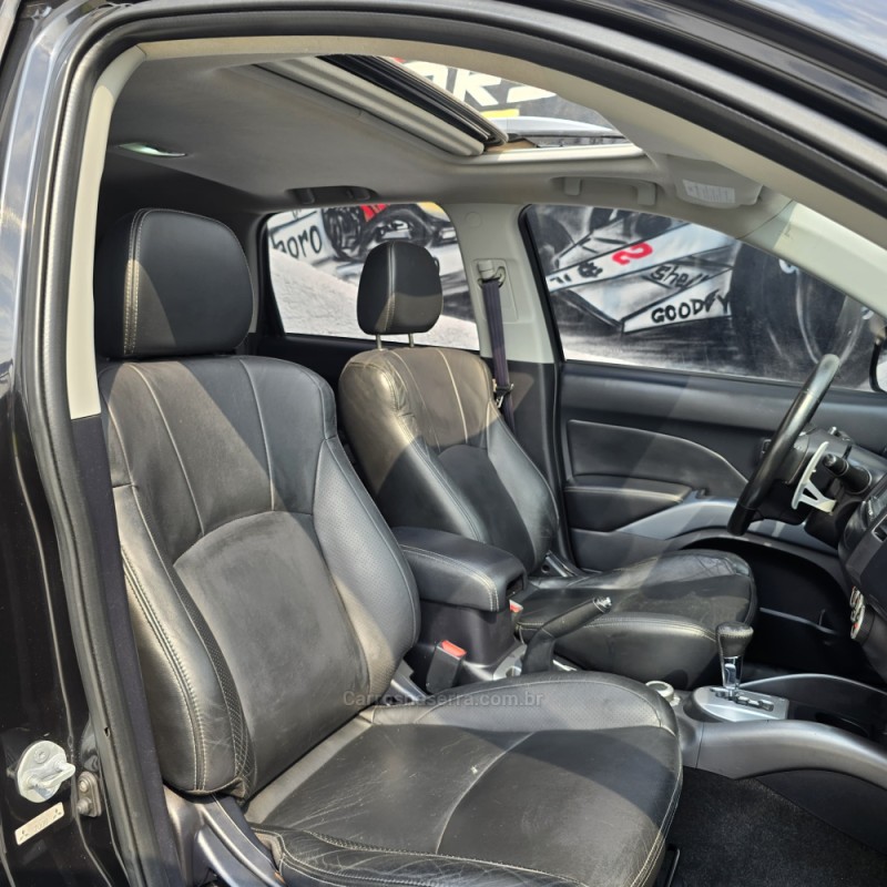 OUTLANDER 3.0 4X4 V6 24V GASOLINA 4P AUTOMÁTICO - 2009 - CAXIAS DO SUL