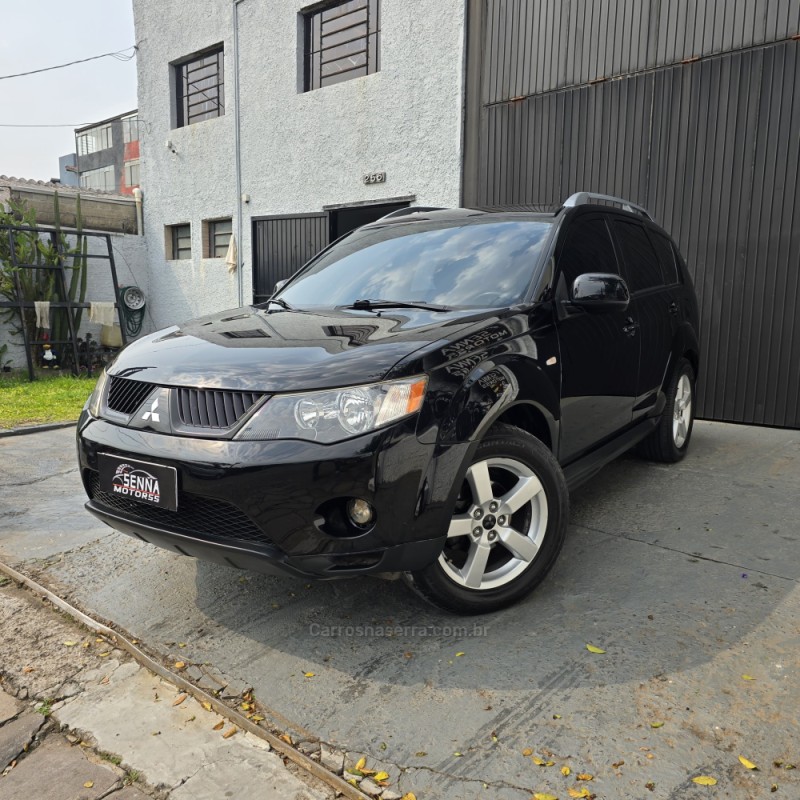 OUTLANDER 3.0 4X4 V6 24V GASOLINA 4P AUTOMÁTICO - 2009 - CAXIAS DO SUL