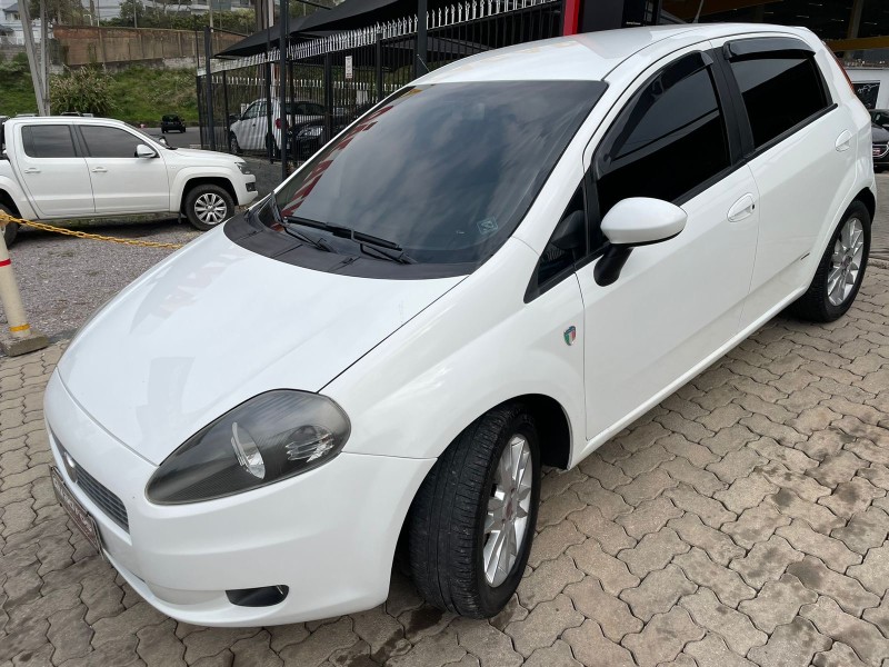 PUNTO 1.4 ATTRACTIVE ITALIA 8V FLEX 4P MANUAL - 2012 - CAXIAS DO SUL