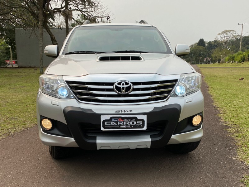 HILUX SW4 3.0 SRV 4X4 16V TURBO INTERCOOLER DIESEL 4P AUTOMÁTICO - 2012 - LAJEADO