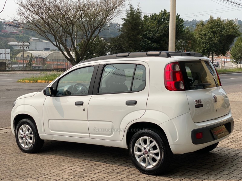 UNO 1.0 EVO VIVACE 8V FLEX 4P MANUAL - 2014 - CAXIAS DO SUL