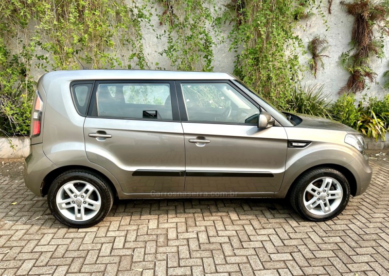 SOUL 1.6 EX 16V FLEX 4P MANUAL - 2012 - SAPIRANGA