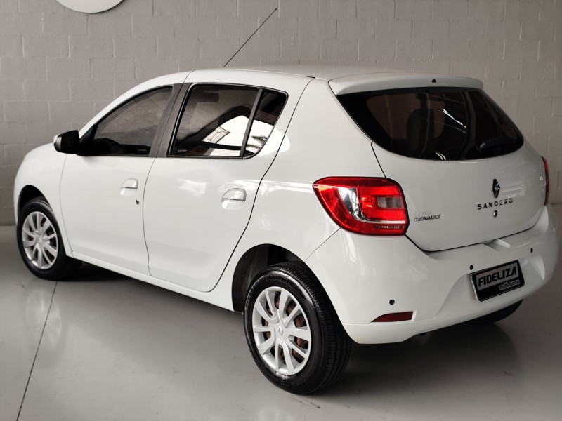 SANDERO 1.0 EXPRESSION 16V FLEX 4P MANUAL - 2016 - FARROUPILHA