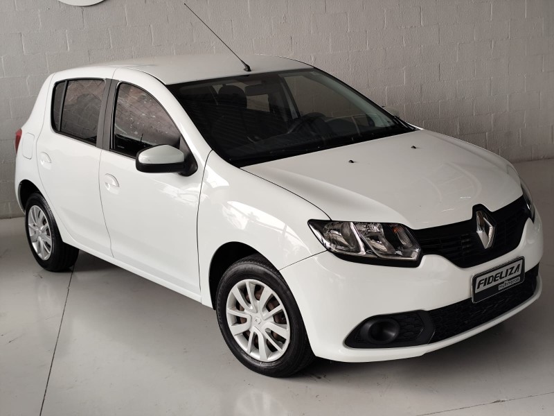 SANDERO 1.0 EXPRESSION 16V FLEX 4P MANUAL - 2016 - FARROUPILHA