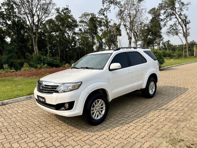 HILUX SW4 2.7 SR 4X2 16V FLEX 4P AUTOMÁTICO - 2015 - LAJEADO