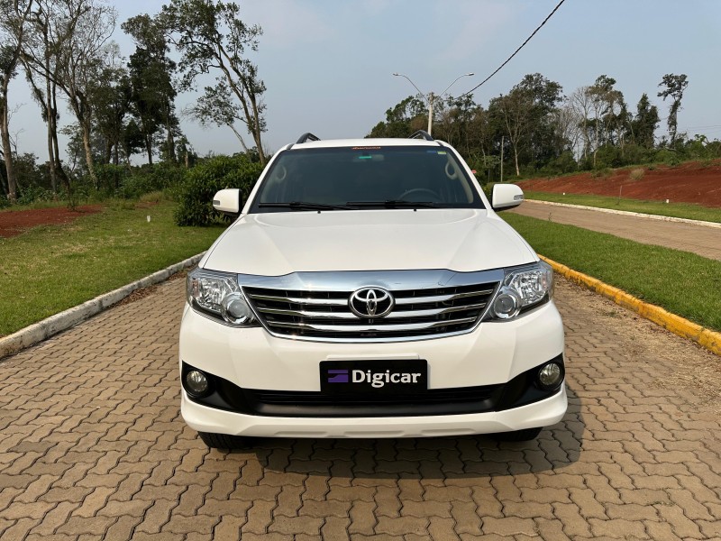 HILUX SW4 2.7 SR 4X2 16V FLEX 4P AUTOMÁTICO - 2015 - LAJEADO