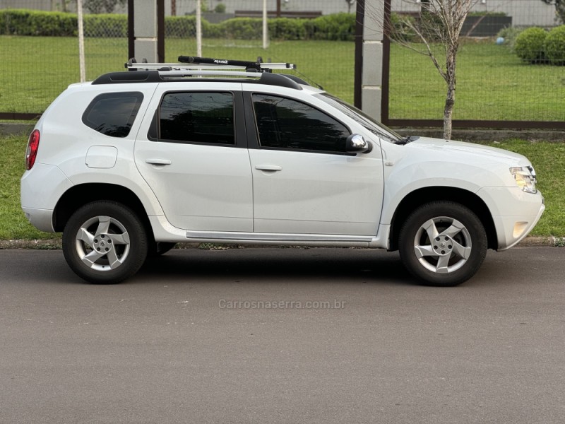 DUSTER 1.6 DYNAMIQUE 4X2 16V FLEX 4P MANUAL - 2015 - GRAMADO