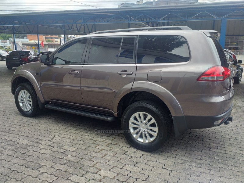 PAJERO DAKAR 3.2 HPE 4X4 7 LUGARES 16V TURBO INTERCOOLER DIESEL 4P AUTOMÁTICO - 2017 - CAXIAS DO SUL