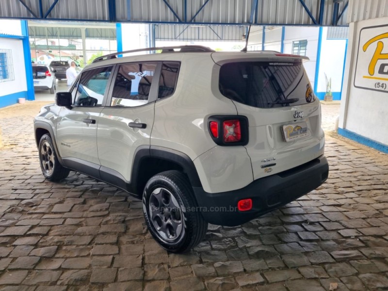 RENEGADE 2.0 16V CUSTOM 4X4 TURBO DIESEL 4P AUTOMÁTICA - 2018 - VACARIA