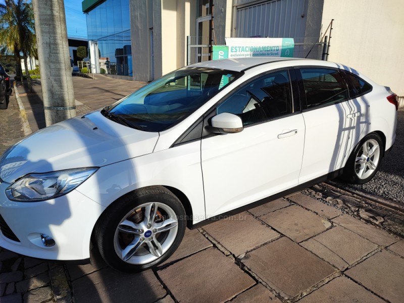 FOCUS 2.0 SE 16V FLEX 4P AUTOMÁTICO - 2015 - FARROUPILHA