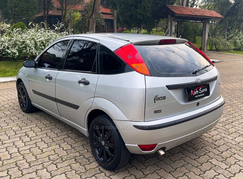 FOCUS 1.6 8V FLEX 4P MANUAL - 2008 - CANELA