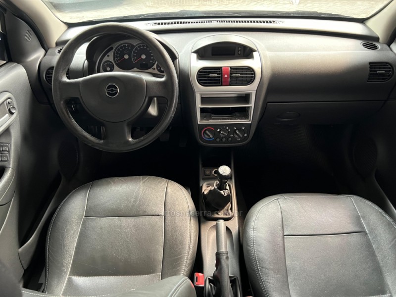 CORSA 1.4 MPFI PREMIUM SEDAN 8V FLEX 4P MANUAL - 2011 - GARIBALDI