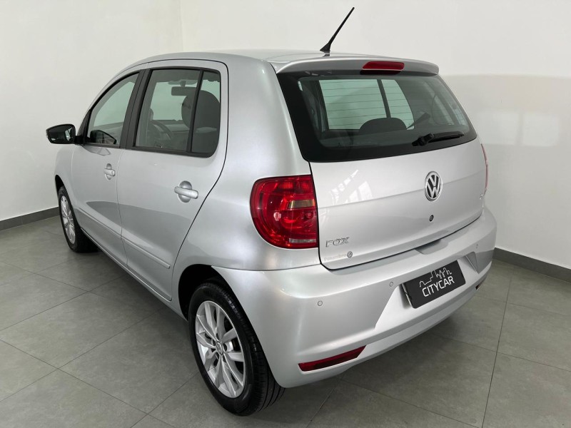 FOX 1.6 MI 8V FLEX 4P MANUAL - 2014 - FARROUPILHA