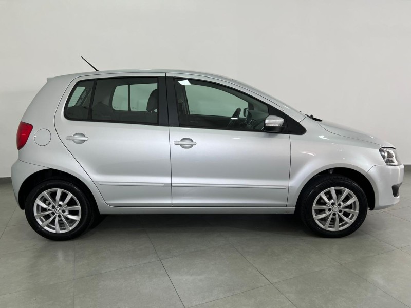 FOX 1.6 MI 8V FLEX 4P MANUAL - 2014 - FARROUPILHA