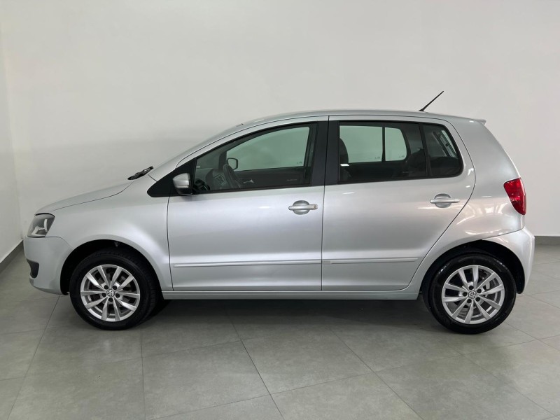 FOX 1.6 MI 8V FLEX 4P MANUAL - 2014 - FARROUPILHA