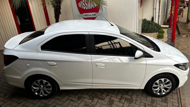 PRISMA 1.4 MPFI LT 8V FLEX 4P MANUAL - 2018 - TRêS COROAS