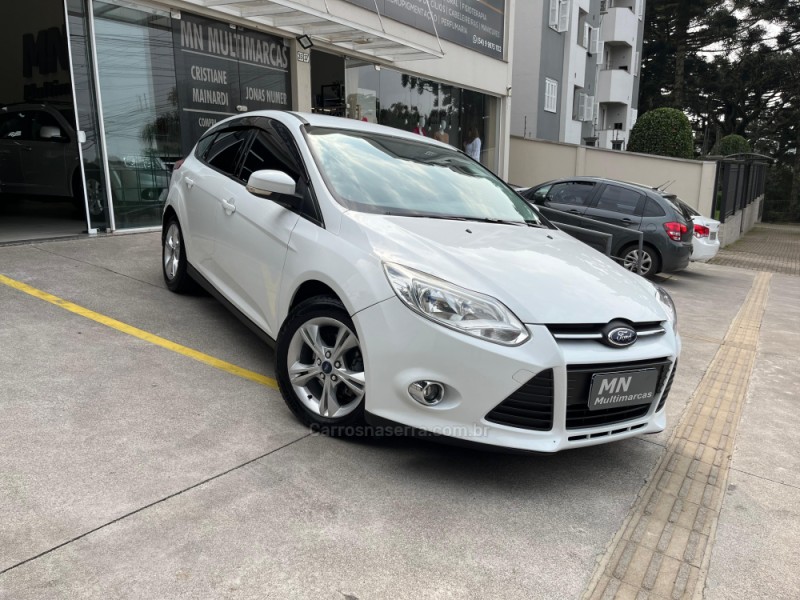 FOCUS 1.6 SE 16V FLEX 4P AUTOMÁTICO - 2014 - BENTO GONçALVES