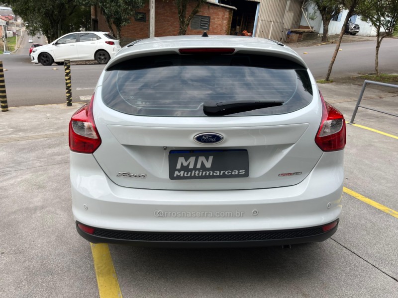 FOCUS 1.6 SE 16V FLEX 4P AUTOMÁTICO - 2014 - BENTO GONçALVES