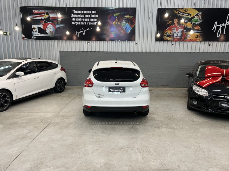 FOCUS 1.6 SE 16V FLEX 4P MANUAL - 2017 - CAXIAS DO SUL