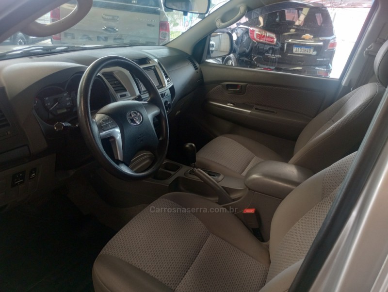 HILUX 2.7 SR 4X2 CD 16V GASOLINA 4P AUTOMÁTICO - 2014 - CAXIAS DO SUL