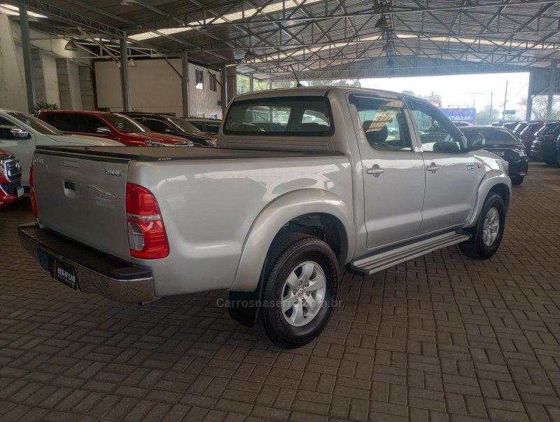 HILUX 2.7 SR 4X2 CD 16V GASOLINA 4P AUTOMÁTICO - 2014 - CAXIAS DO SUL