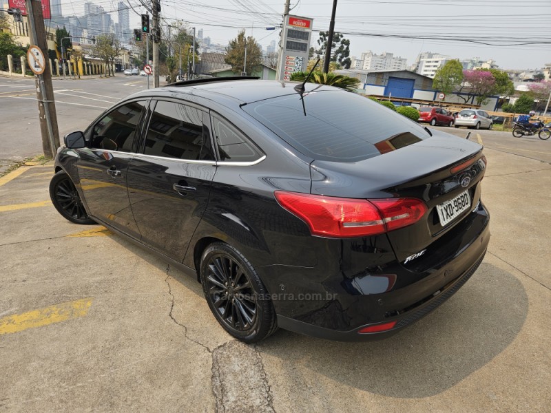 FOCUS 2.0 TITANIUM SEDAN 16V FLEX 4P AUTOMÁTICO - 2016 - CAXIAS DO SUL