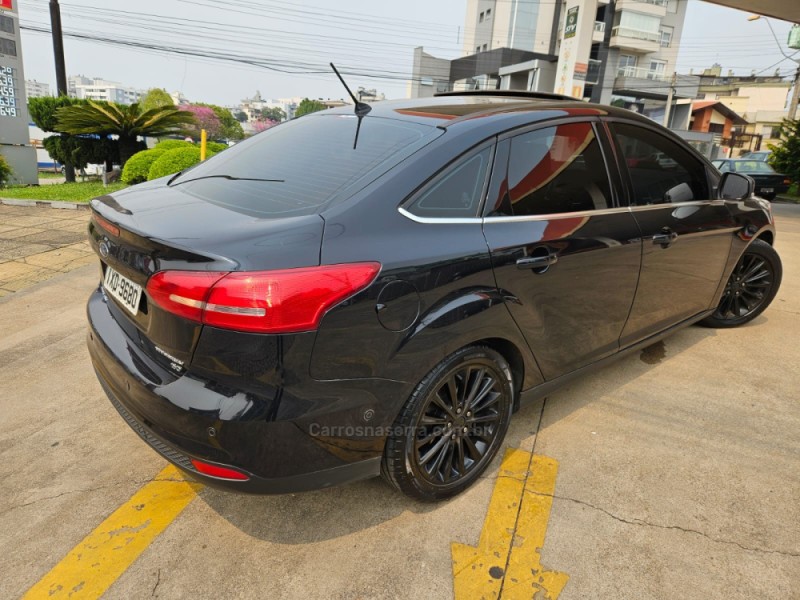 FOCUS 2.0 TITANIUM SEDAN 16V FLEX 4P AUTOMÁTICO - 2016 - CAXIAS DO SUL