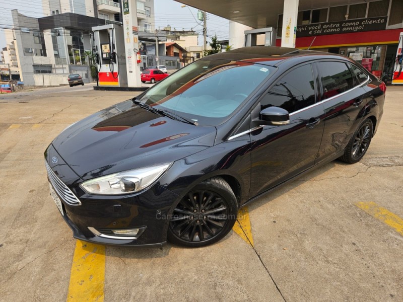 FOCUS 2.0 TITANIUM SEDAN 16V FLEX 4P AUTOMÁTICO - 2016 - CAXIAS DO SUL